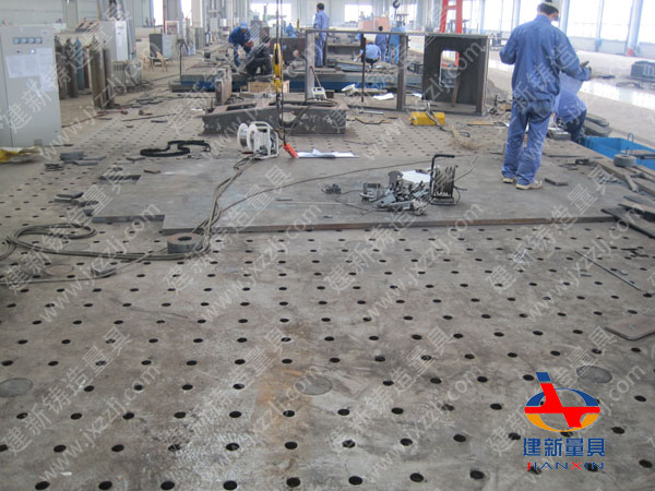 上海某船廠安裝火工平臺(tái)現(xiàn)場(chǎng)圖